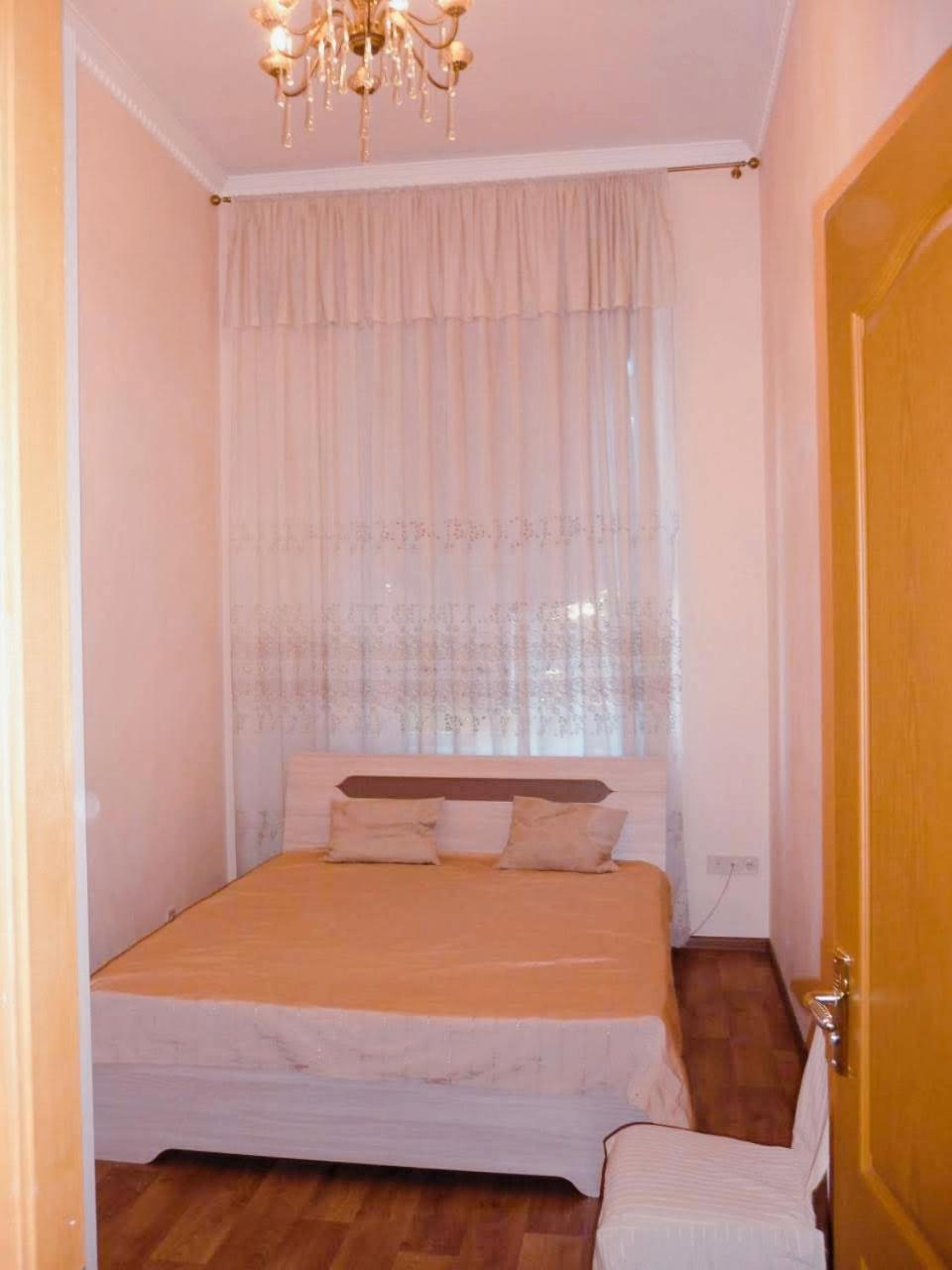 двухкомнатная квартира,500м и дерибасовская Odessa
