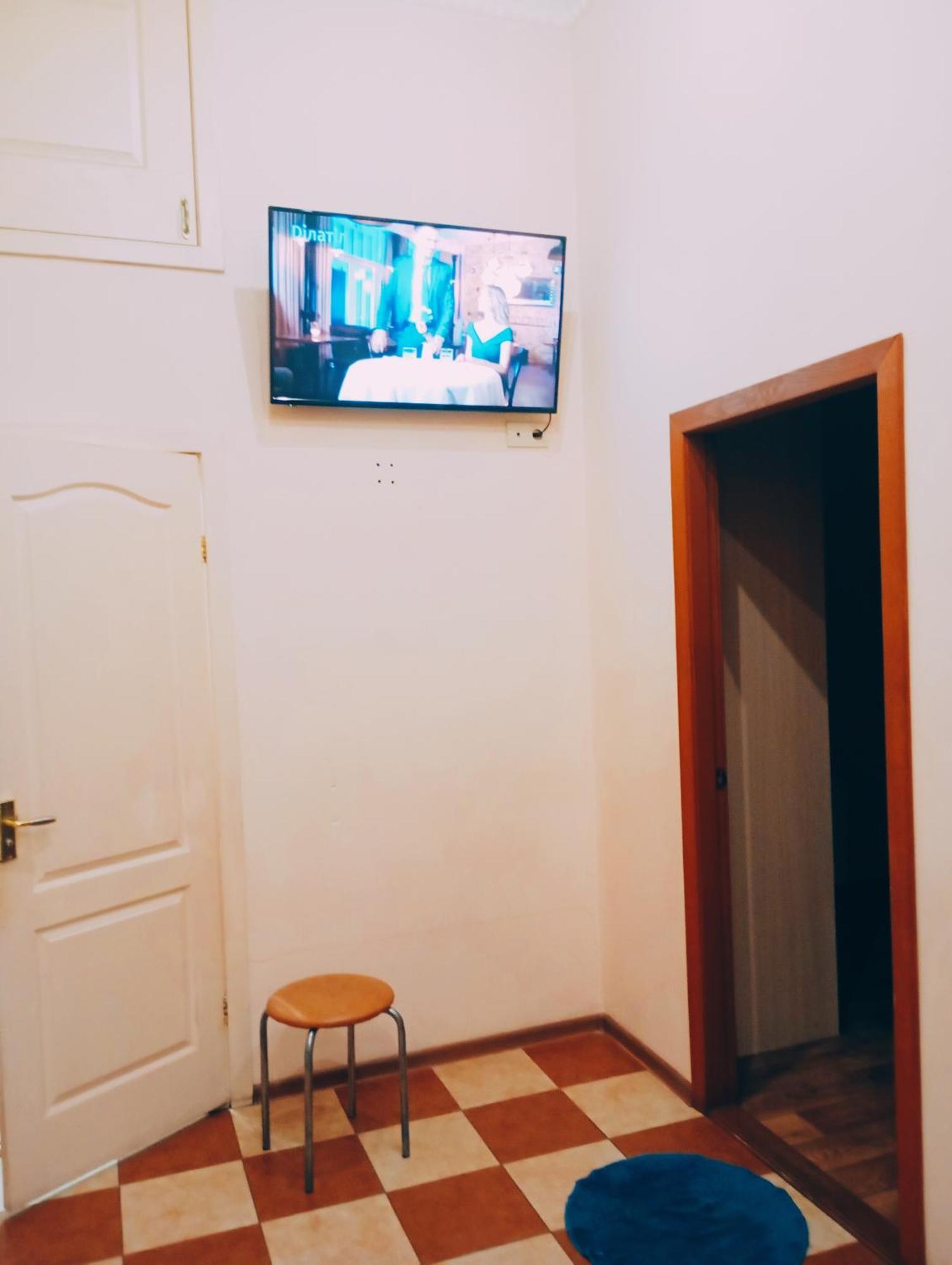 двухкомнатная квартира,500м и дерибасовская * Odessa