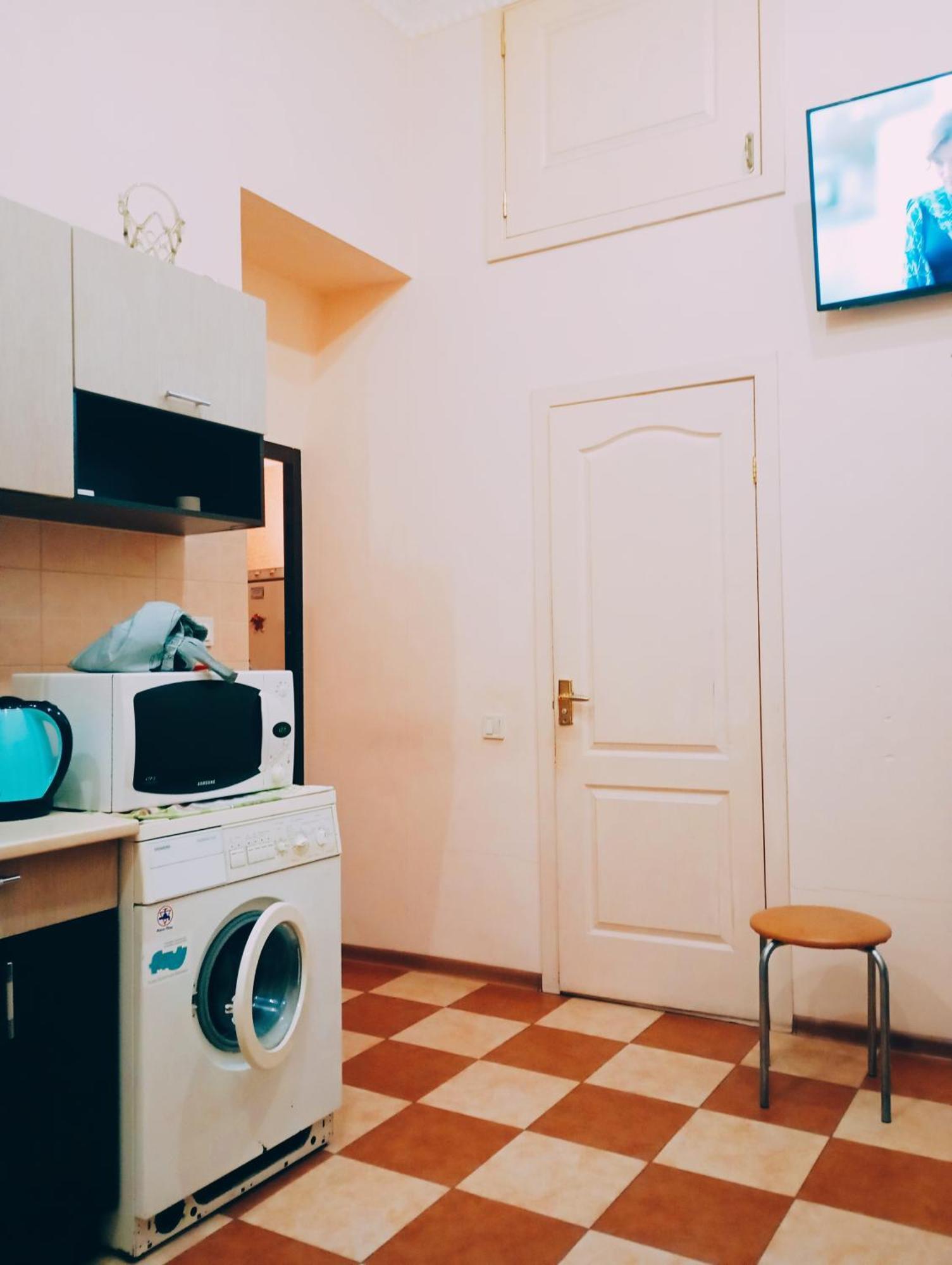 двухкомнатная квартира,500м и дерибасовская Odessa