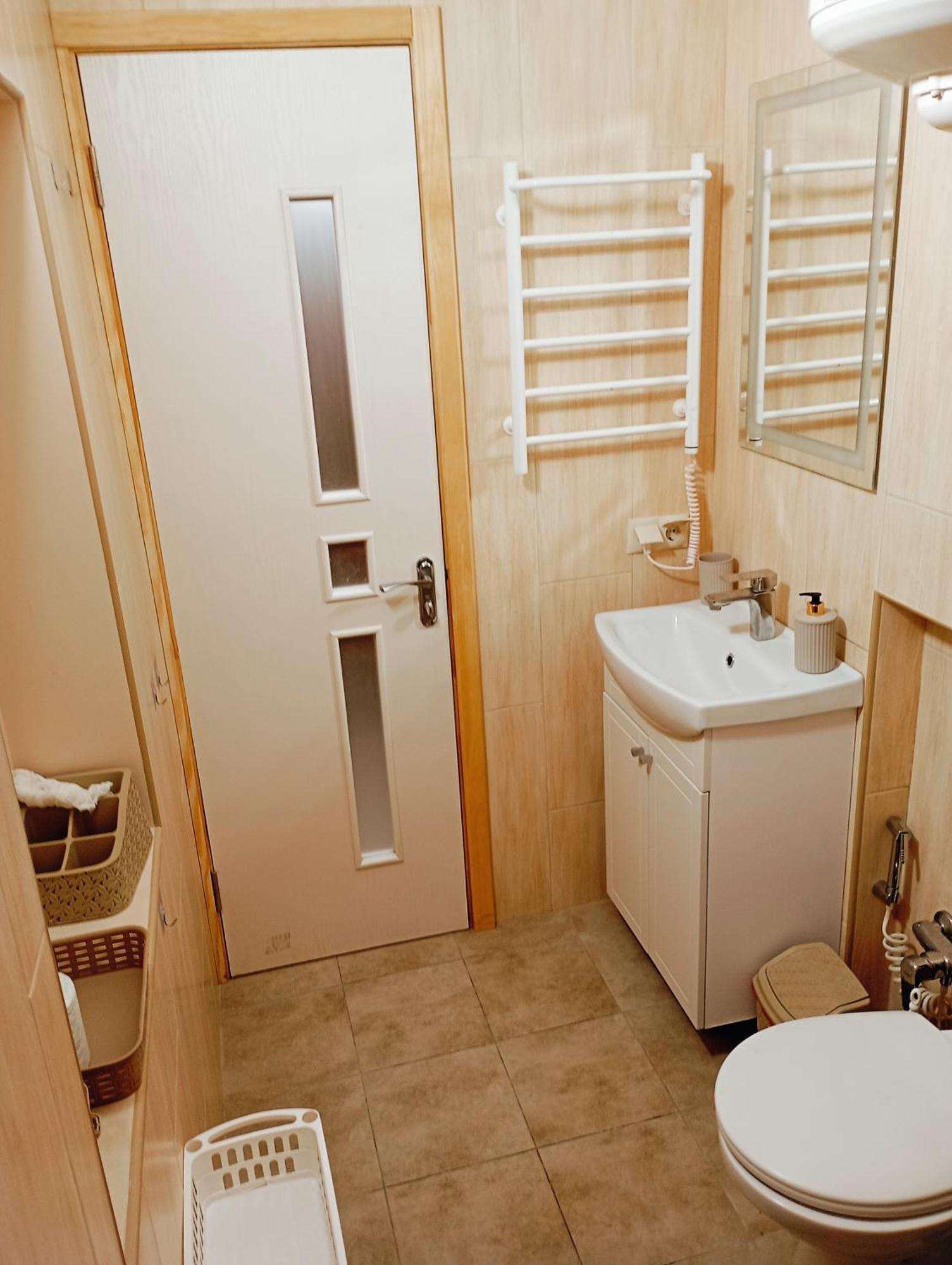 Apartment двухкомнатная квартира,500м и дерибасовская Odessa